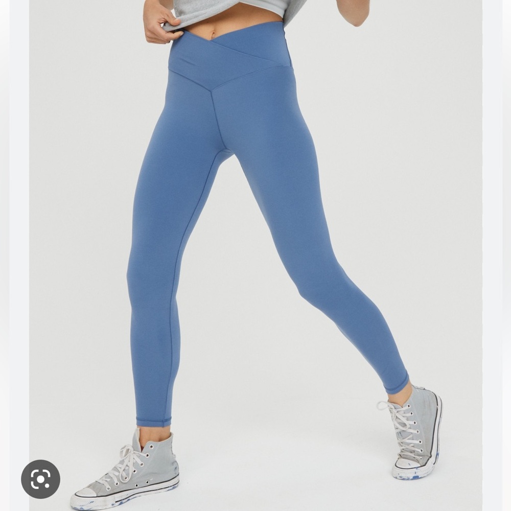 Aerie v waist leggings size small